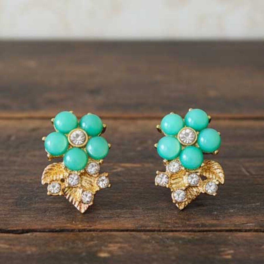 Mintflowerstudearrings 15$